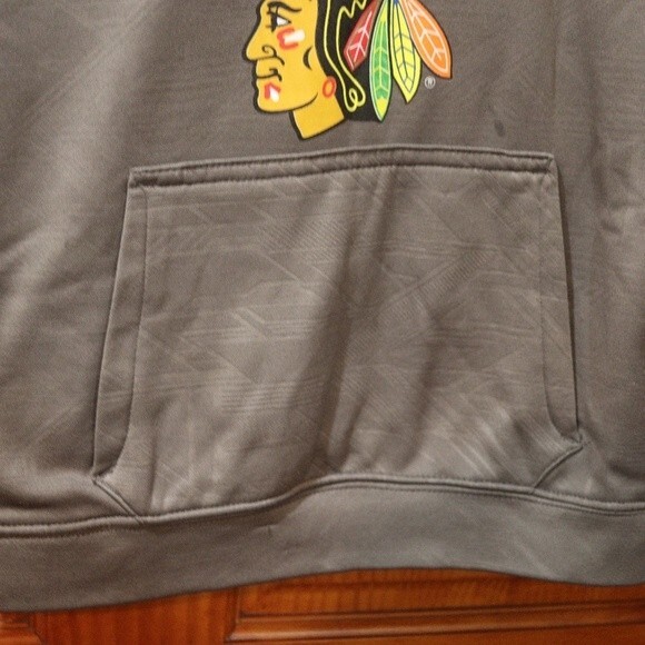 Reebok Chicago Blackhawks Youth Small Pullover Hoodie Face Off Collection - Picture 4 of 14